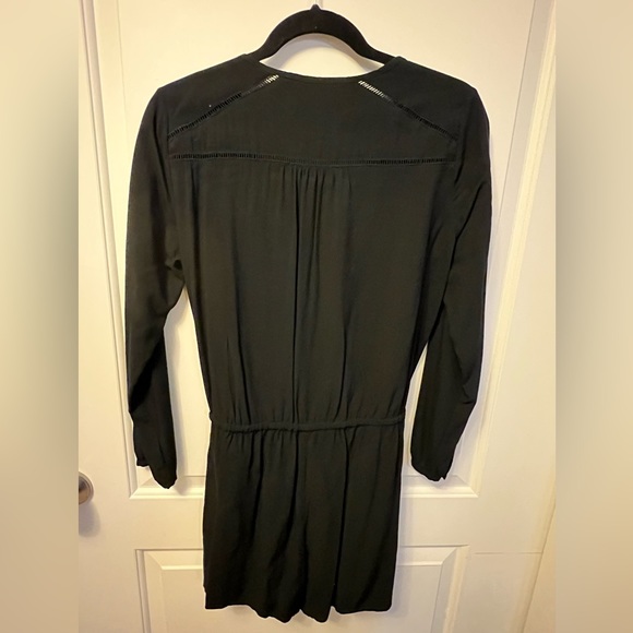 GAP Black Long Sleeve Button Down Romper with Ladder Lace Trim SIZE MEDIUM - Picture 4 of 9